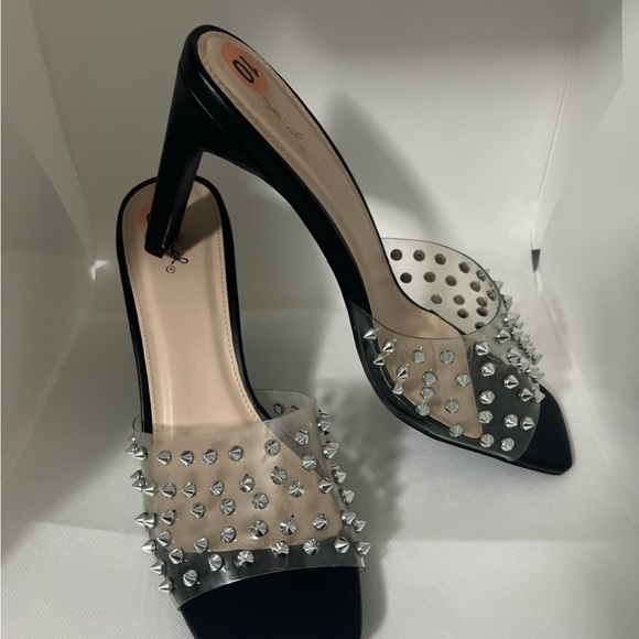 Spiked Qupid Slingback Heels - Picture 3 of 3